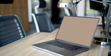 Kaip ir kiekvienoje srityje, ūkininkaujant svarbu tobulėti ir įgyti naujų žinių. Tam praverčia galimybė konsultuotis. Nuotrauka iš interneto svetainės unsplash.com